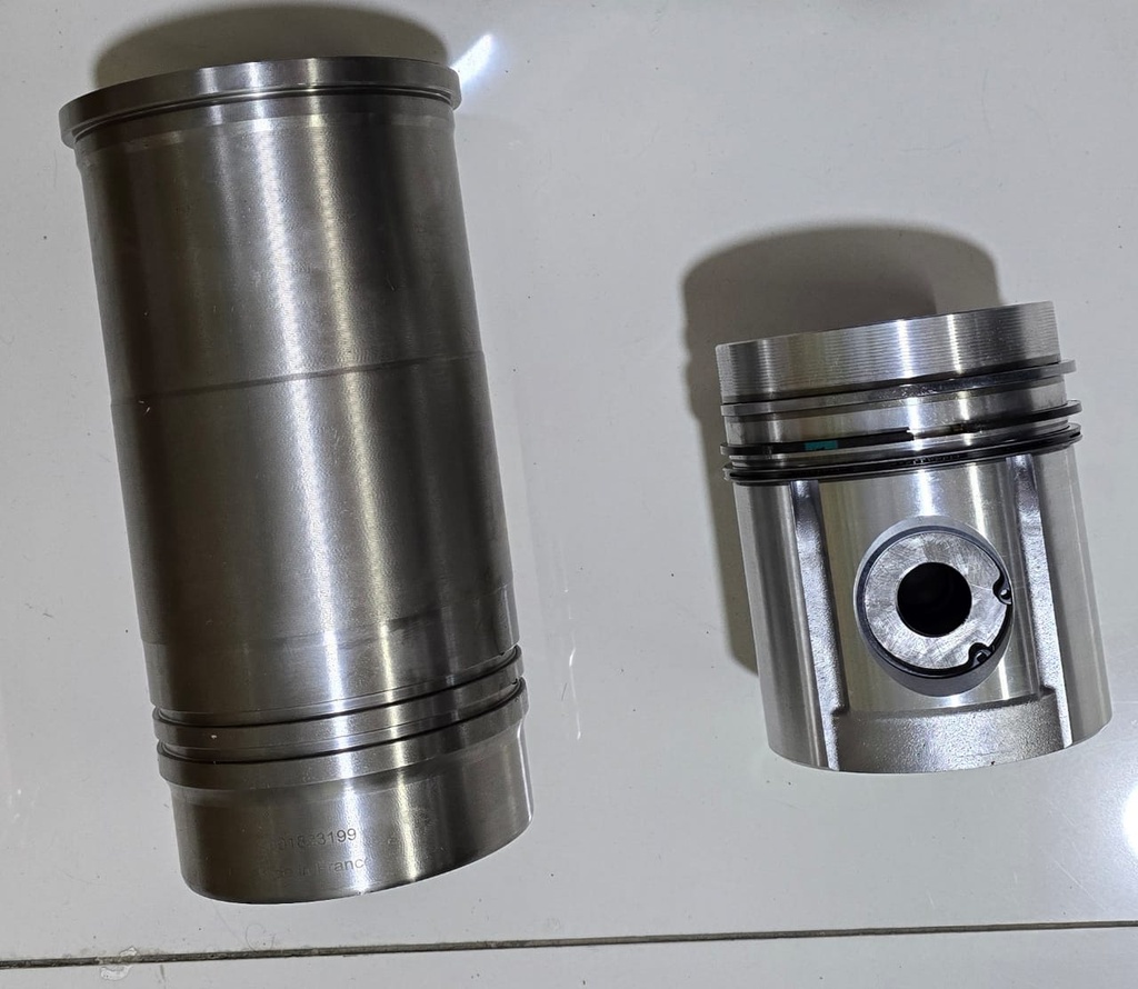 CYLINDER KIT RENAULT 200/250 *