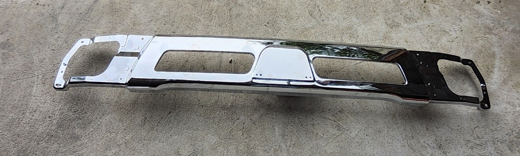 BUMPER FUSO 2012 C/E 3.5 CROMADO